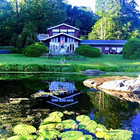 Lake Moc A Tek Inn Lakeville Exterior photo
